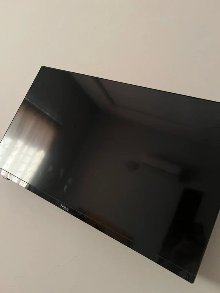 Pourquoi faut-il nettoyer régulièrement son écran TV ?